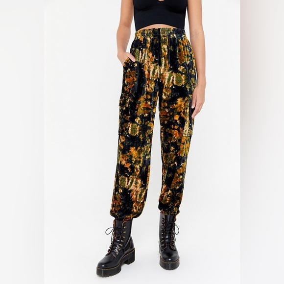 Pants - UO Penelope Velvet Jogger Pant Floral Multi Size Small